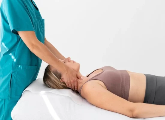 physiotherapist-giving-massage-her-patient-clinic_23-2149115651